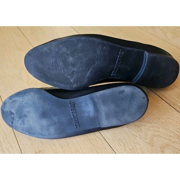Trotters Womens Relate Flat/Loafers Shoes Black Leather  Size 7.5 with Knot/ bow - Picture 6 of 8